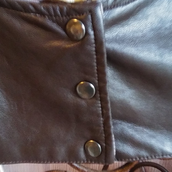 Top - Picture 6 of 8